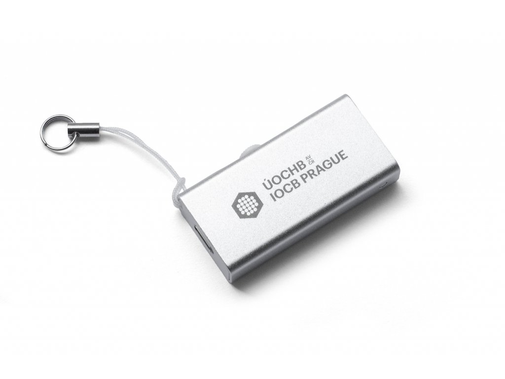 https://cdn.myshoptet.com/usr/www.iocbstore.cz/user/shop/big/159-2_white-usb-flash-drive.jpg?64e711b3