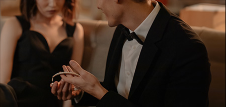 Jak vybrat dárek pro přítelkyni?