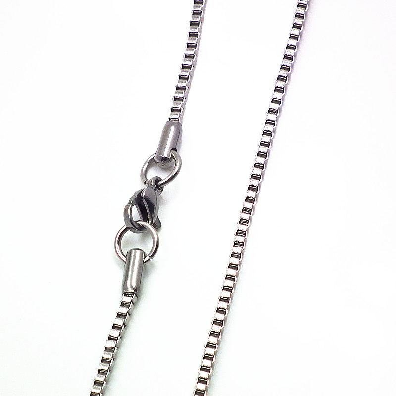 Levně Linda's Jewelry Náhrdelník - Řetízek Cube 2mm chirurgická ocel INH185