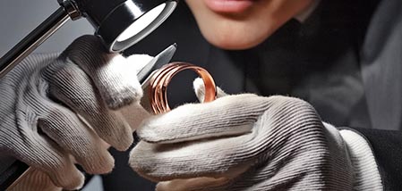 Majstri ohňa a kovu: Úvod do umenia šperkárstva