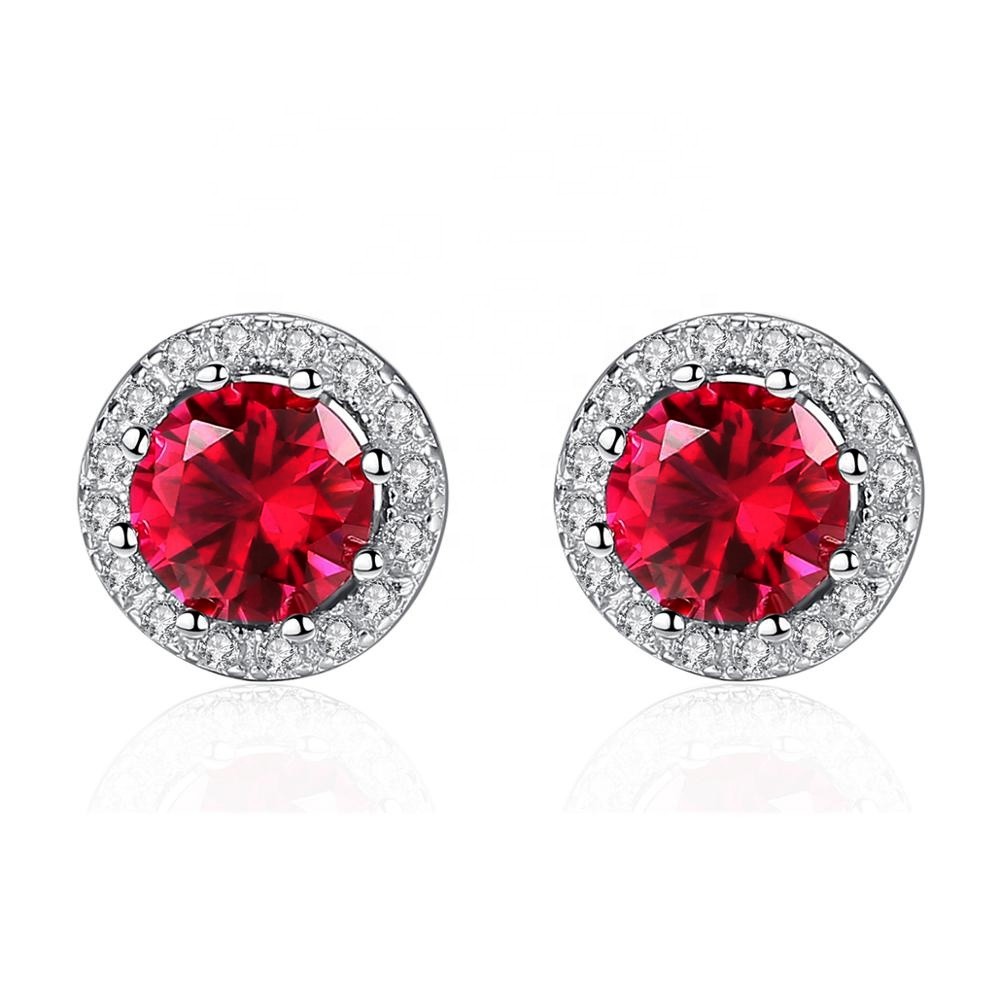 E-shop Linda's Jewelry Strieborné napichovacie náušnice Ruby Crown Ag 925/1000 IN304