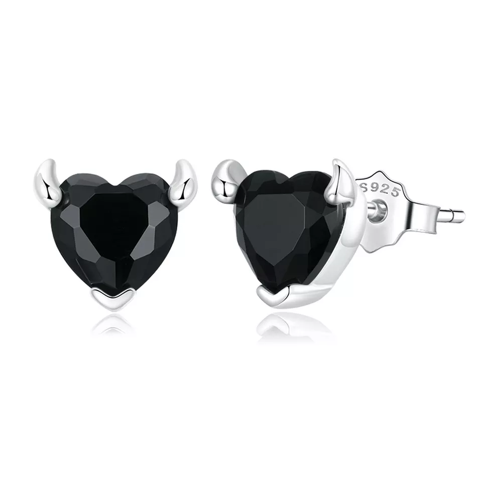 Linda\'s Jewelry Strieborné napichovacie náušnice Black Devil Ag 925/1000 IN409