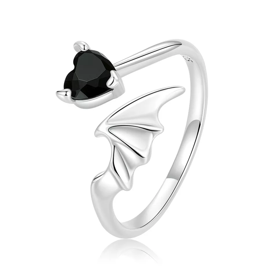 E-shop Linda's Jewelry Strieborný prsteň Black Devil Ag 925/1000 IPR135-UNI