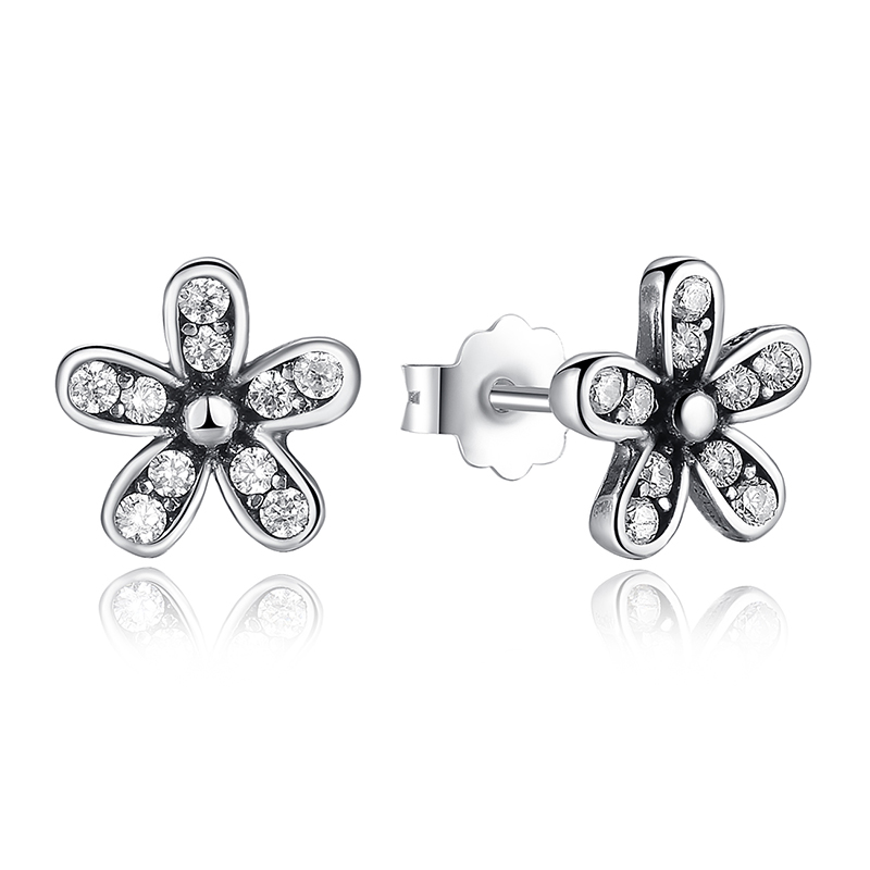 E-shop Linda's Jewelry Strieborné napichovacie náušnice Daisy Flower Ag 925/1000 IN165