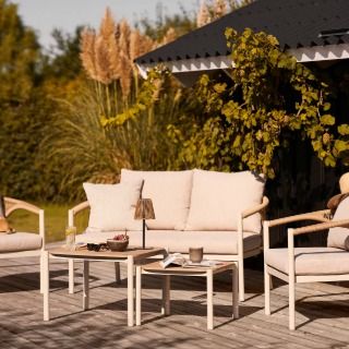 Jasná inspirace sluníčkem ☀️ ideální čas oživit zahradu novým setem od iodesign! 🌿 Představujeme zahradní set ABELA:...