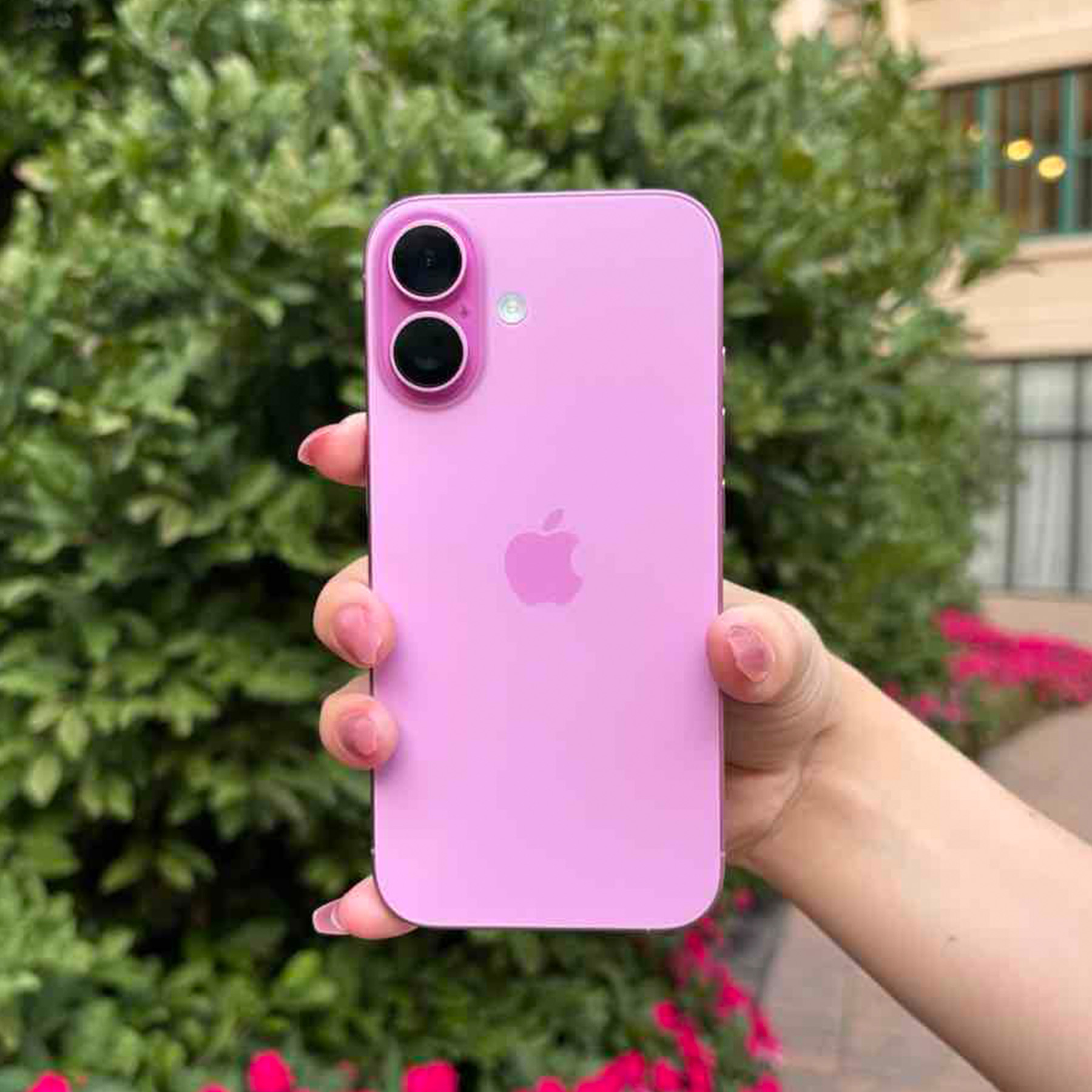 Vyplatí se koupit iPhone 16? (2026)