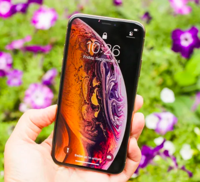 Vyplatí se koupit iPhone XS?