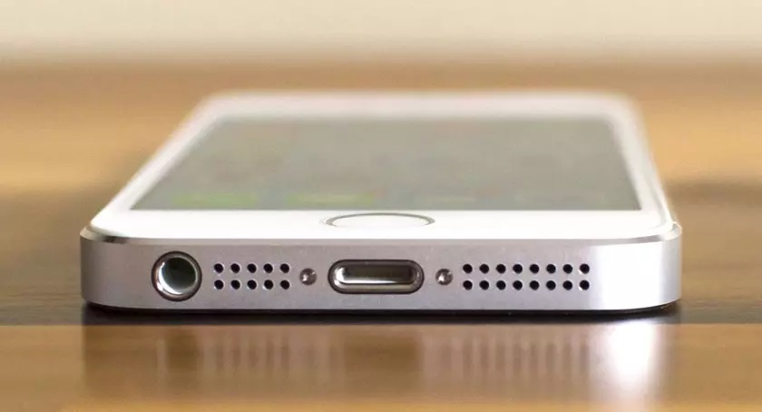 Apple nečekaně aktualizoval iPhone 5s a iPhone 6