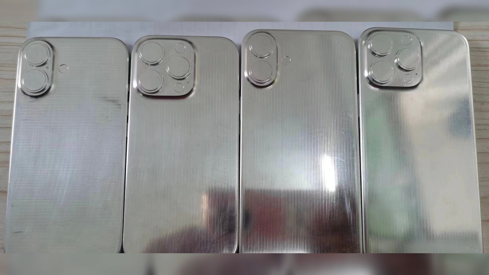 Design iPhonu 16 a iPhonu 16 Pro předvedený na maketách modelů