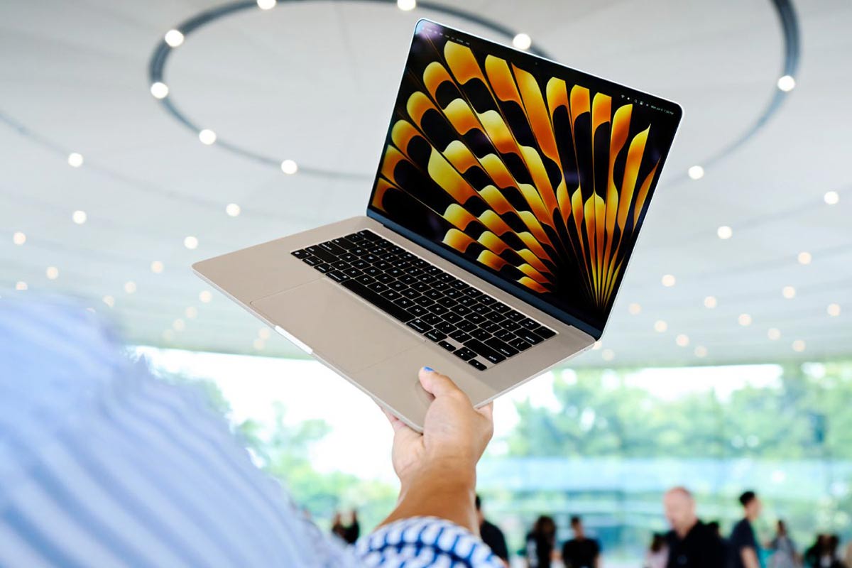 15palcový MacBook Air v recenzi. Jaký je velký Air?