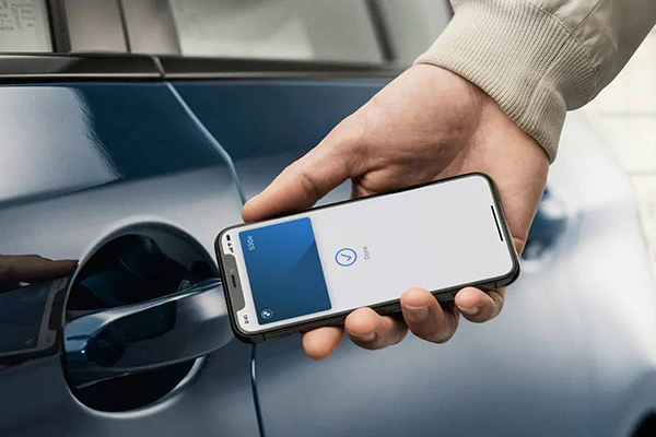 Apple Car Key další generace nabídne jako první BMW. Telefon nechte v kapse