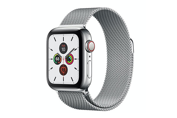 Apple Watch 5 stainless steel se u nás neprodávají. Vadí to?
