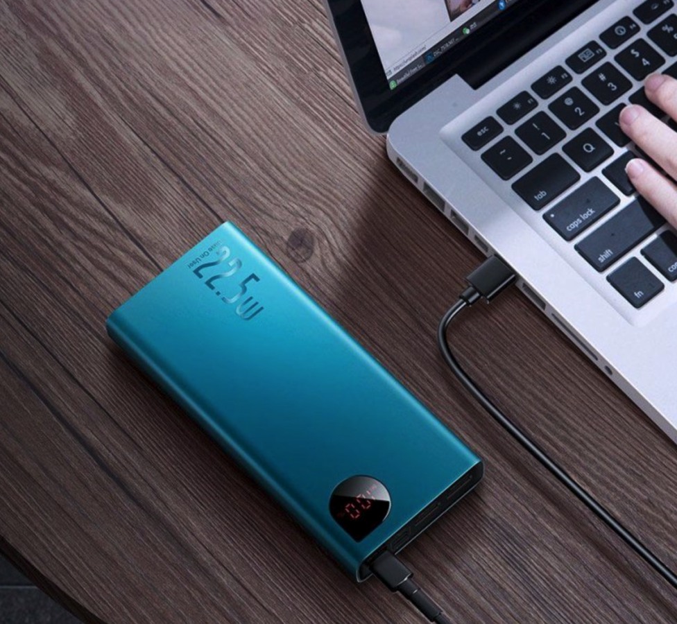 Externí baterie pro notebook mu prodlouží životnost. Zázraky nečekejte