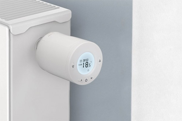 Jak funguje termostatická hlavice a proč se vyplatí koupit tu chytrou