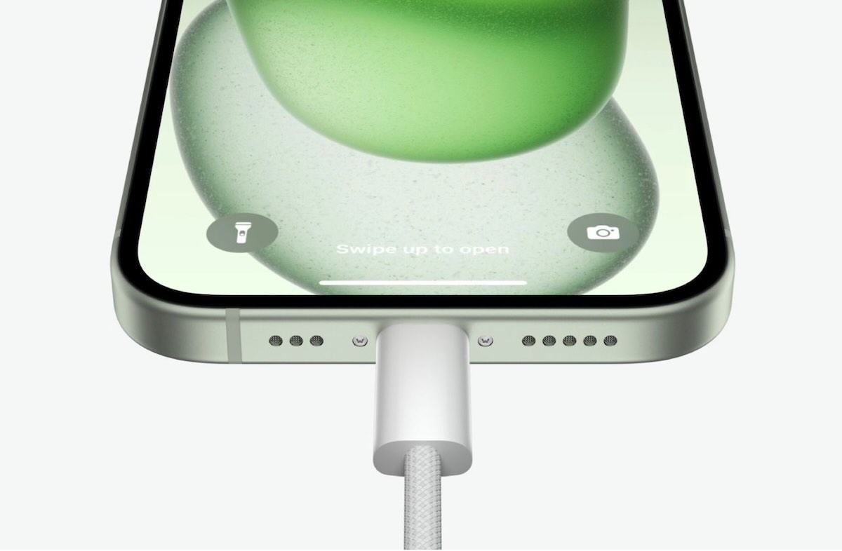 Nabijte AirPods nebo iPhone přímo z iPhonu! Zjistěte, jak na to díky USB-C