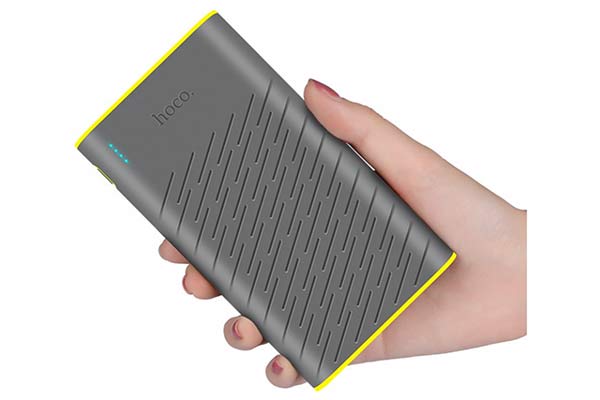 Jak nabít powerbanku? Stačí jeden kabel, který máte zřejmě doma