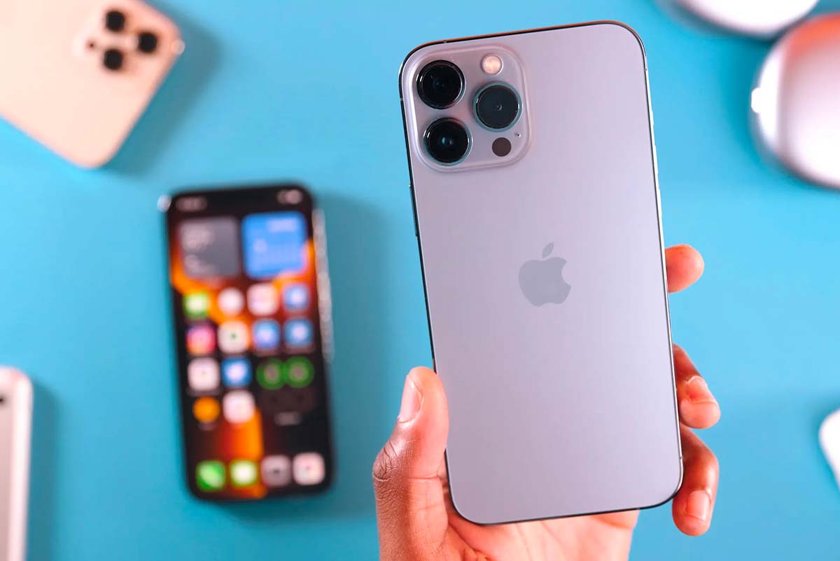 Jak pohodlně držet velký iPhone v jedné ruce