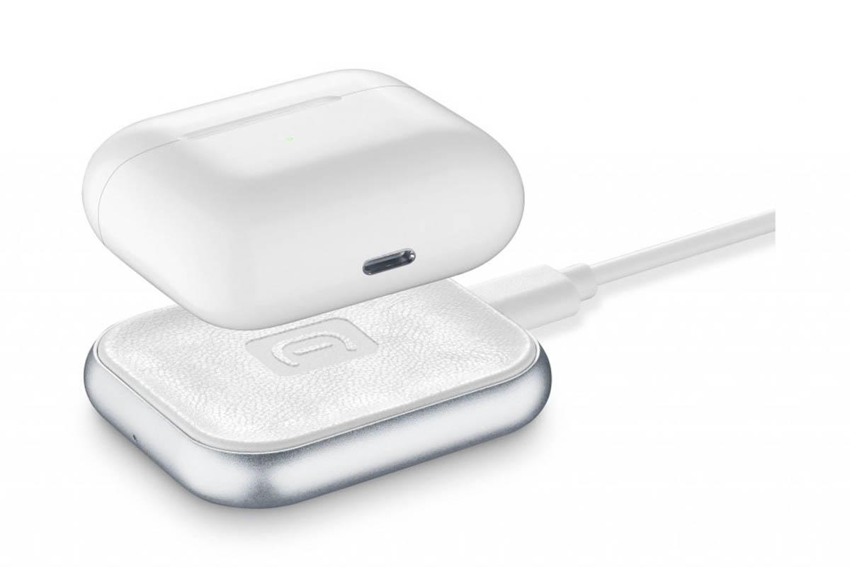 Nabíječka na AirPods se dá pořídit levně v drátové i bezdrátové verzi