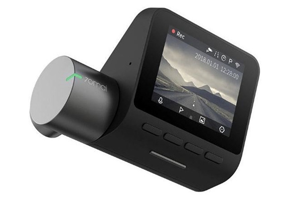 Nejlepší kamera do auta je nenápadná a natáčí video automaticky bez vašeho zásahu