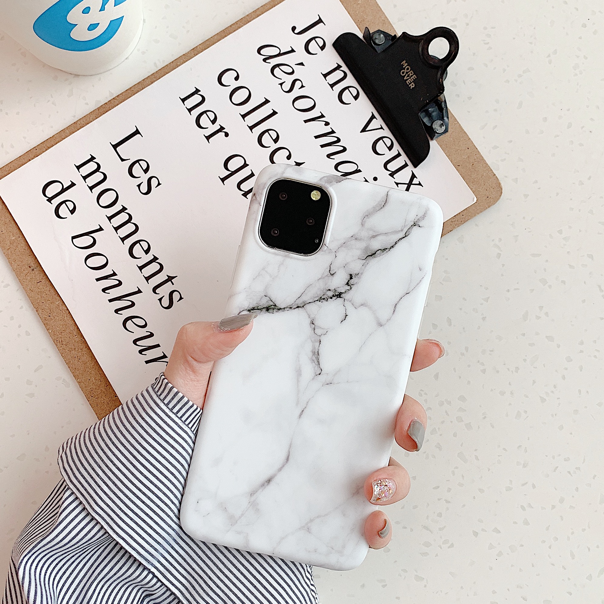 iPouzdro.cz Marble pro iPhone 7 / 8 / SE (2020) 2222221001248 bílá