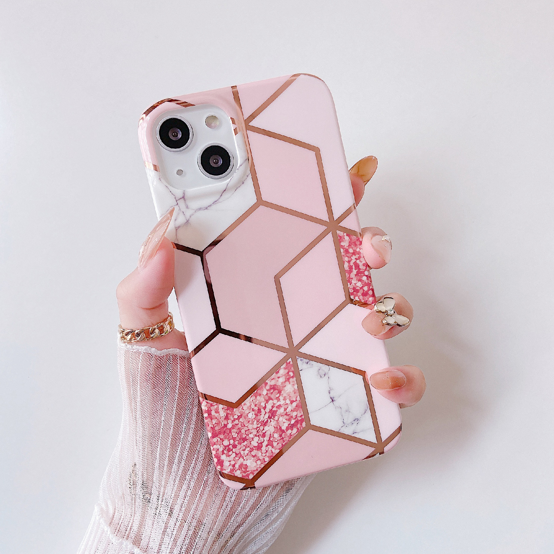 Ochranný kryt na iPhone 15 - Geometric Pink