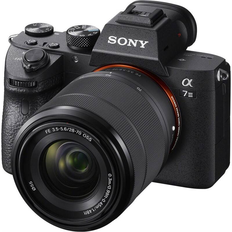 Digitální fotoaparát Sony Alpha 7 III + objektiv 28-70mm OSS / 24,2 Mpx / černá / ZÁNOVNÍ