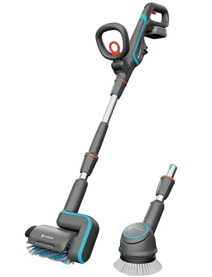 Akumulátorový multi čistič Gardena AquaBrush Universal 04/18V P4A / s baterií / modrá/černá Varianta: ivi1