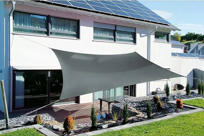 Sluneční markýza Sunfun / 360 x 360 cm / 185 g/m² / polyetylen / světle šedá Varianta: ivi1