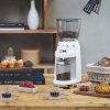 Smeg mlynček na kávu v štýle 50. rokov CGF01WHEU / 150 W / lesklá biela