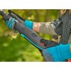 Gardena Power EasyCut 110/18V P4A Akumulátorové nožnice / bez akumulátora / LED displej / bypass / teleskopická rukoväť / max. hrúbka konárov 28 mm / 79 dB(A) / 18 V / čierna