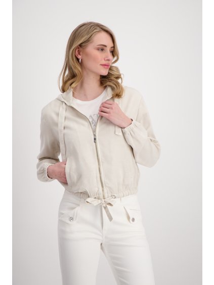 408959 540 Front ModelShooting 1200