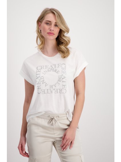 408689 102 Front ModelShooting 1200