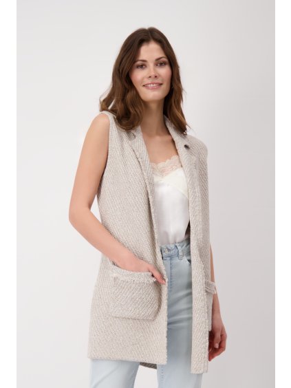 408900 540 Front ModelShooting 1200