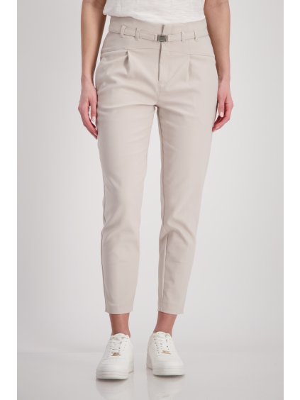 408582 540 Front ModelShooting 1200