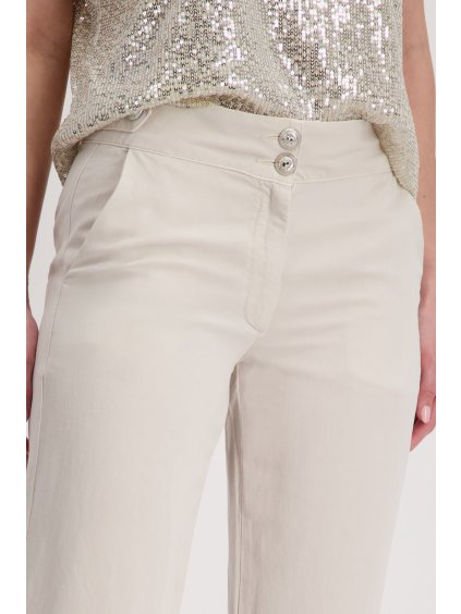 408843 540 Zoom ModelShooting 1200