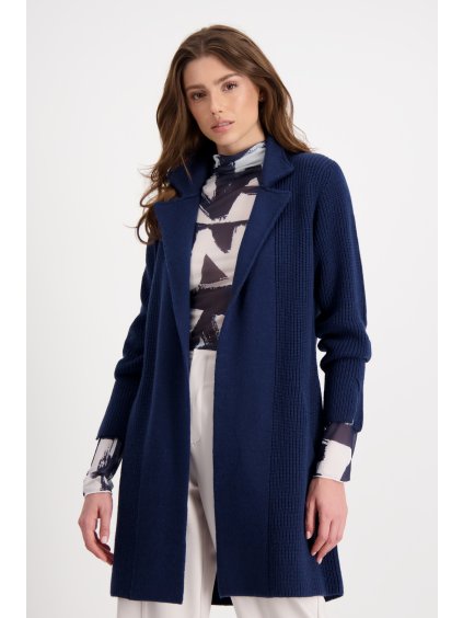 807475 862 Front ModelShooting 1200