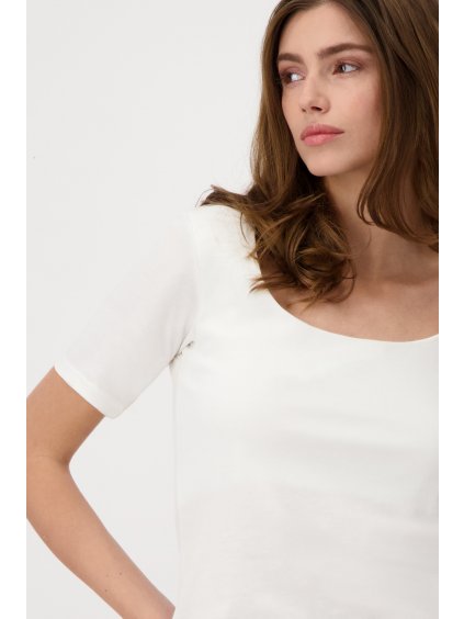 408372 102 Zoom ModelShooting 1200