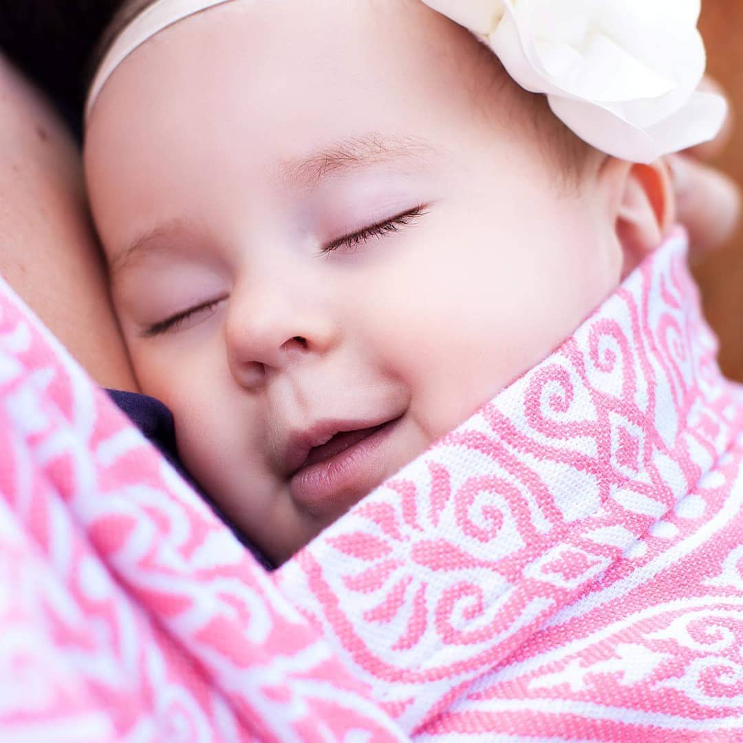 Jak vybrat první šátek na nošení?