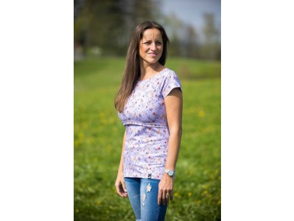 kojici tricko fialove kvetiny