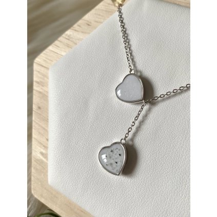 Pietní stříbrný náhrdelník DVĚ SRDCE- Oboustranný