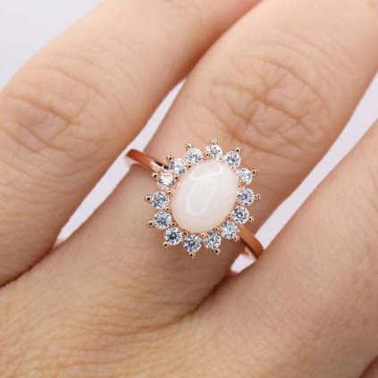 Pietny strieborný prstienok DIANA