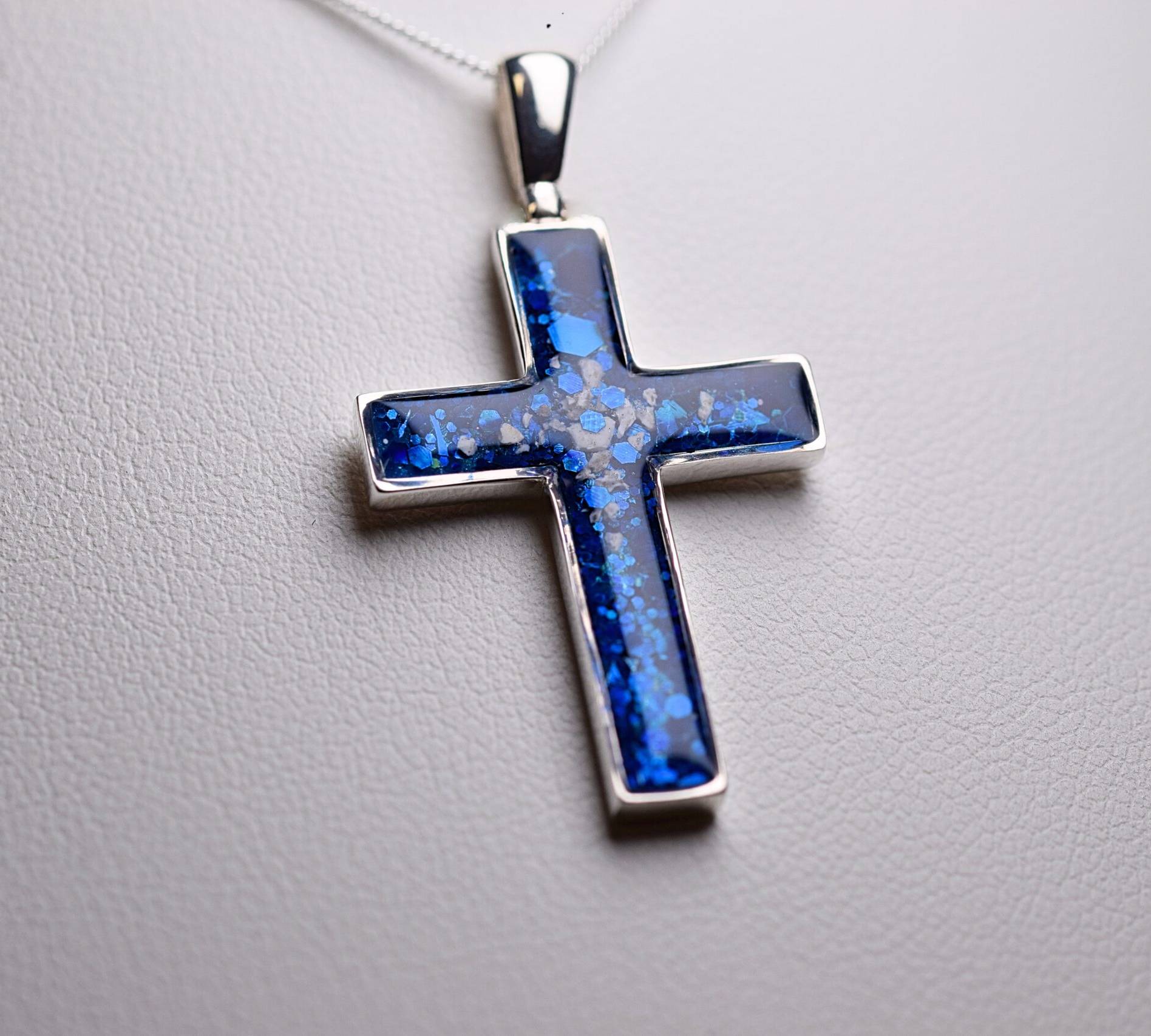 Iskay Stříbrný přívěsek KŘÍŽEK Obsah: MM + Pupeční šňůra (vysušená), Povrchová úprava: Pozlacené stříbro růžovým zlatem