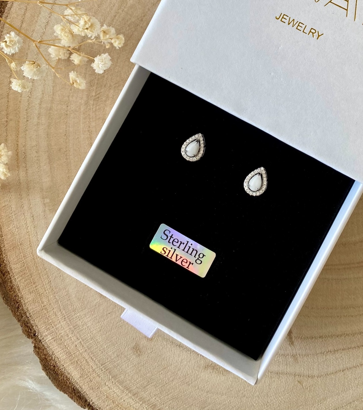 Iskay Stříbrné náušnice TEARDROP S,M Obsah: MM + Pupeční šňůra (vysušená), Povrchová úprava: Pozlacené stříbro růžovým zlatem, Velikost kamínku: M= 5…