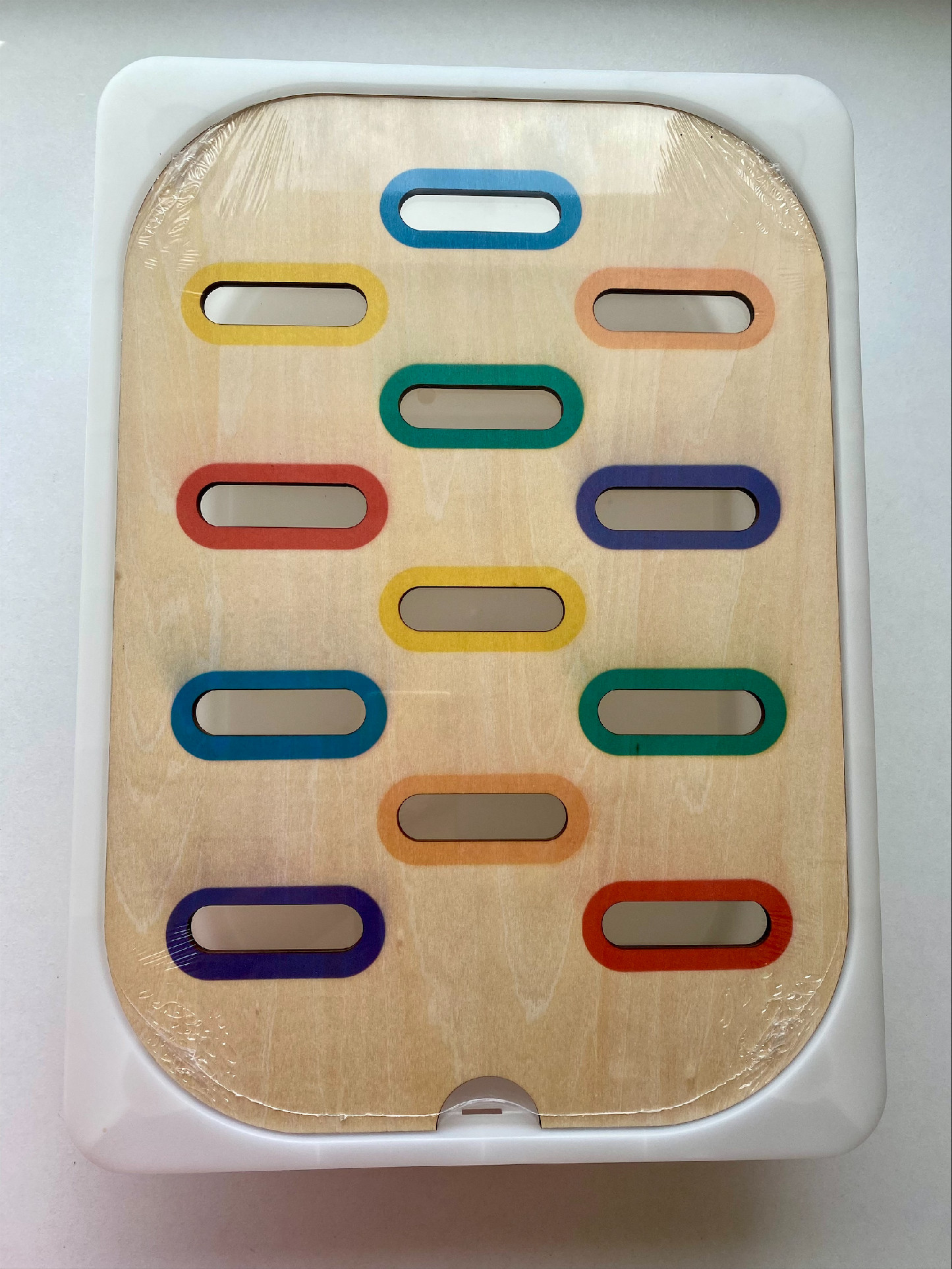 Iskay Montessori Deska na krabice trofast/do stolku flisat VARIANTA: Třídění barev - knoflík