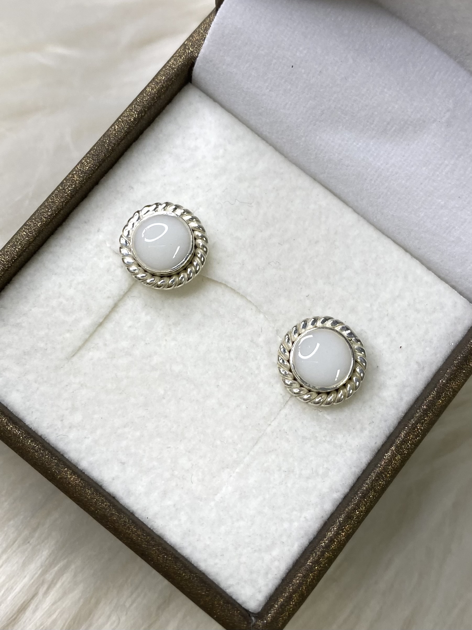 Iskay Stříbrné náušnice AMÉLIE 6MM Obsah: MM + Popel, Povrchová úprava: Stříbro Ag 925/1000