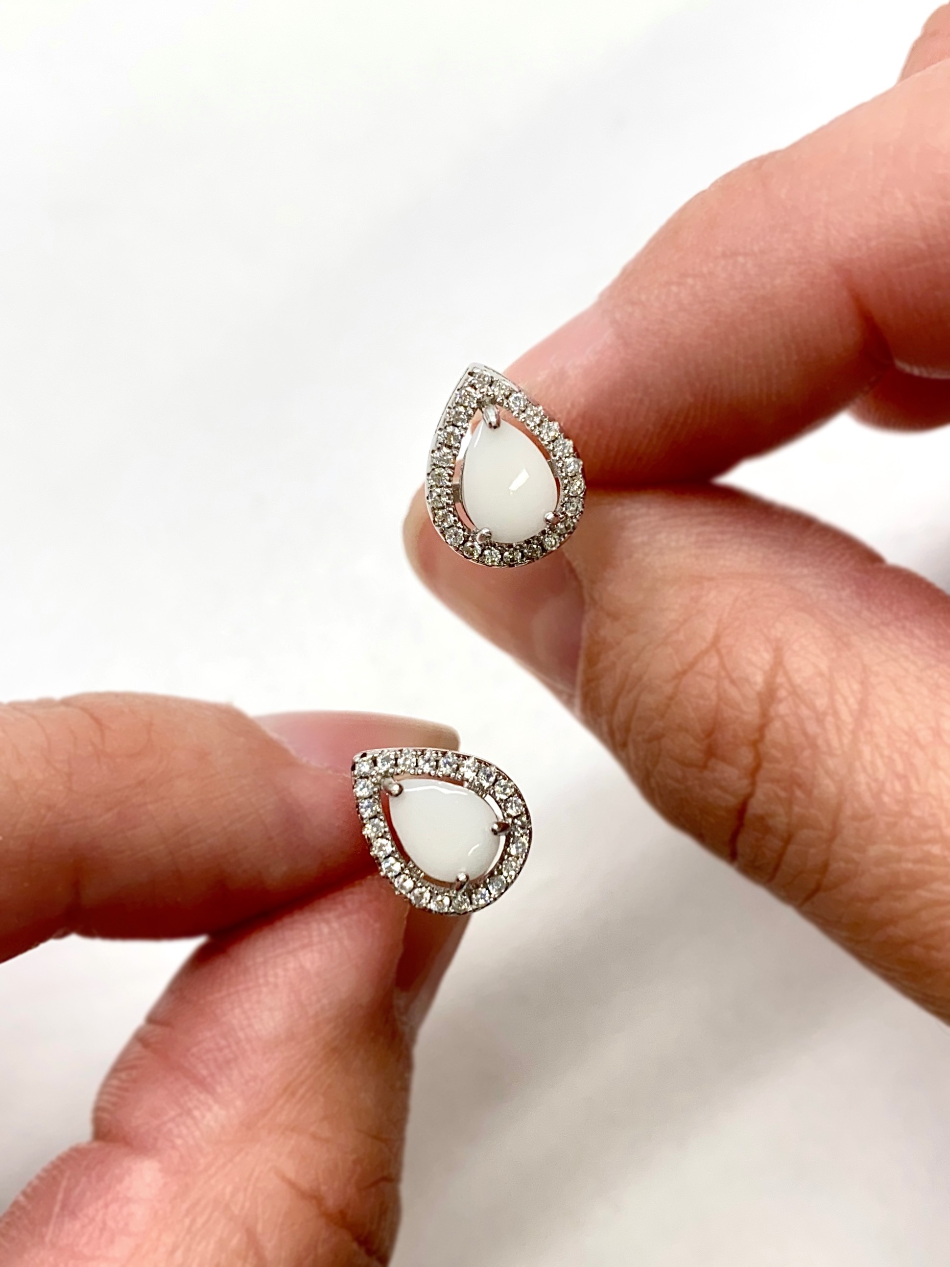 Iskay Pietní stříbrné náušnice TEARDROP S,M Obsah: Pouze Popel, Povrchová úprava: Stříbro Ag 925/1000, Velikost kamínku: S= 4x6mm