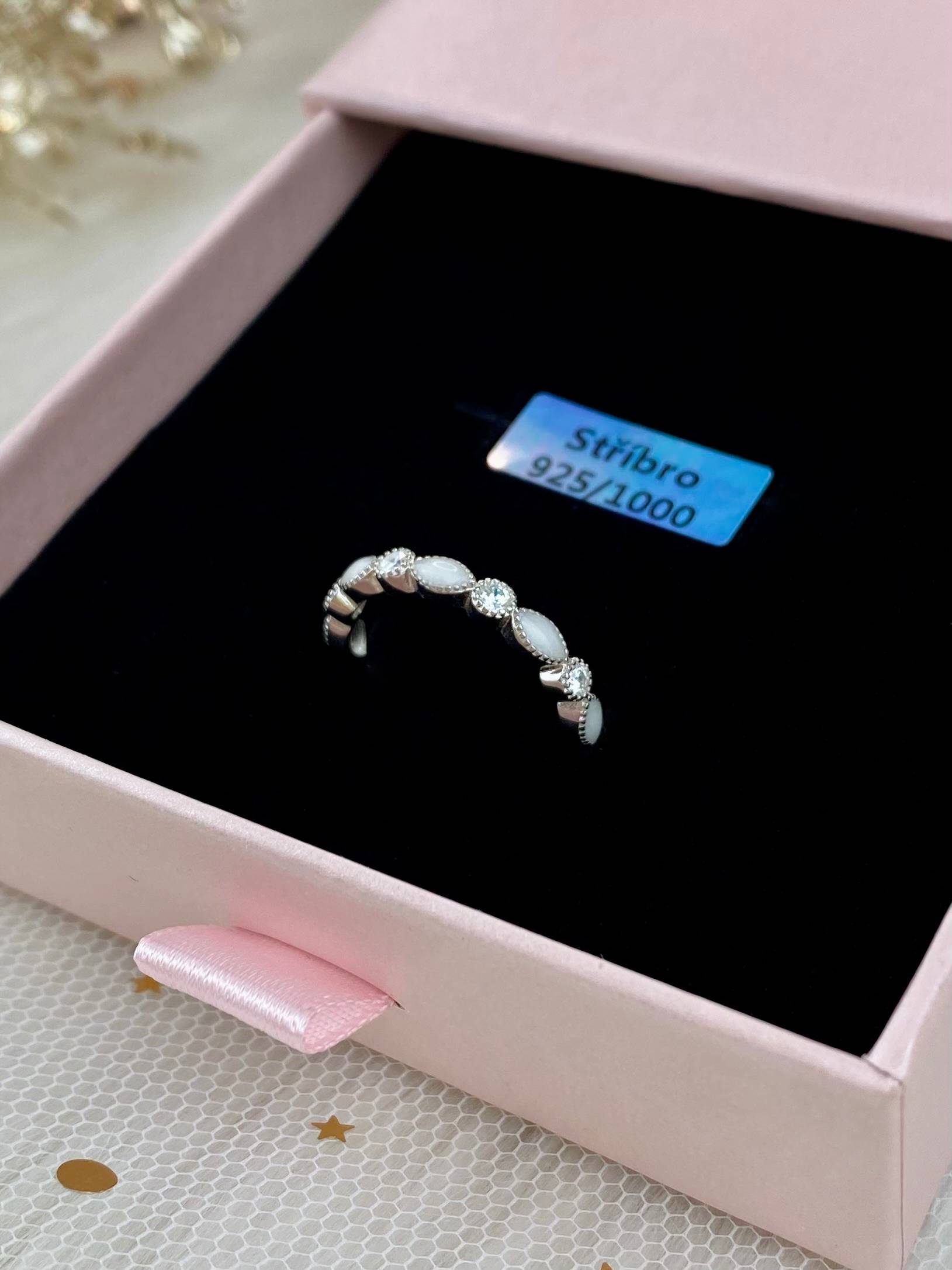 Iskay Pietní stříbrný prstýnek JAZMINE 2 Velikost: Nastavitelné, Obsah: Pouze Srst, Povrchová úprava: Stříbro Ag 925/1000