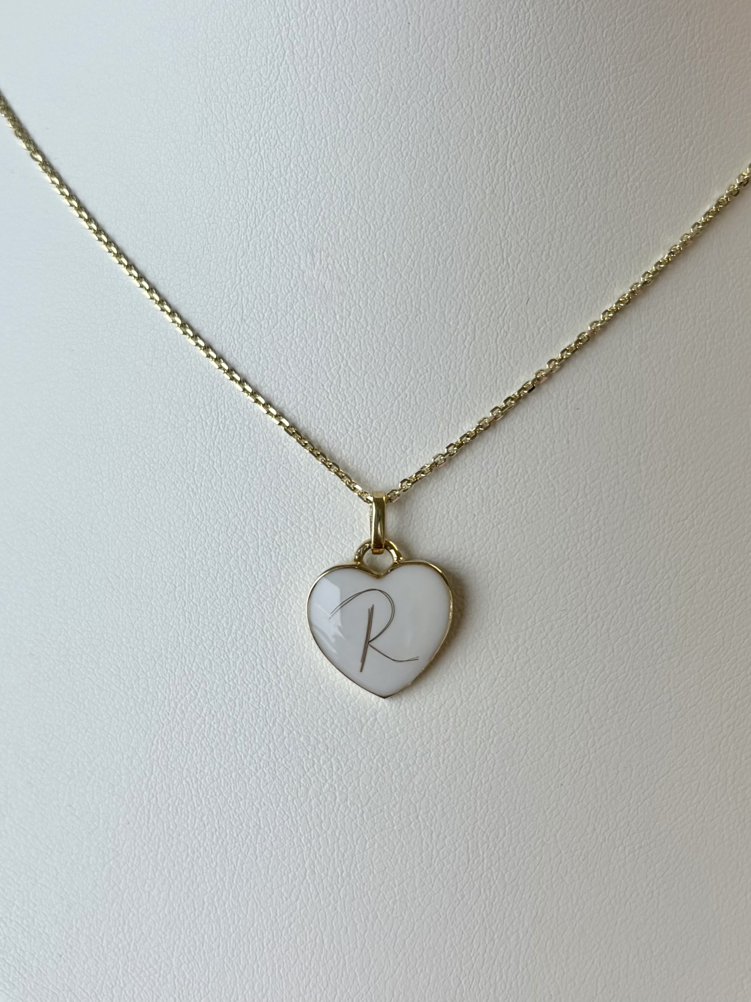 Iskay Pietní zlatý přívěsek SRDÍČKO 12MM Obsah: Pouze Popel, Povrchová úprava: Bílé zlato