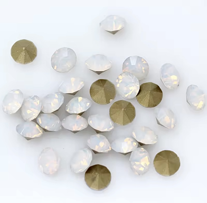 Kubické Zirkony barevné Barevná varianta: White opal