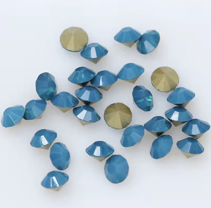 Kubické Zirkony barevné Barevná varianta: Blue opal